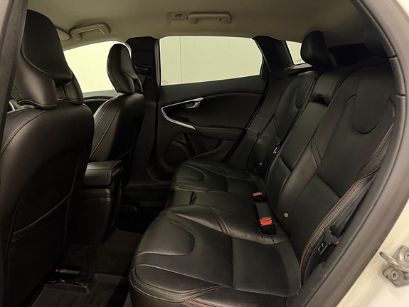 Volvo V40 Cross Country 29 of 29