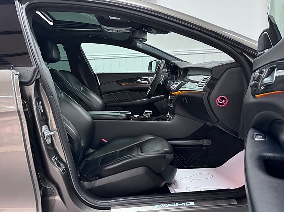 Mercedes-Benz CLS63 17 of 30