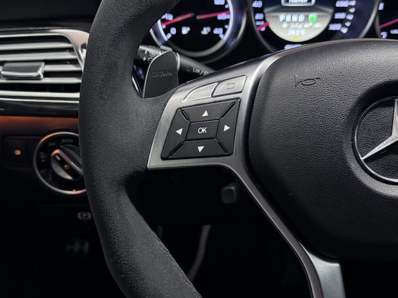 Mercedes-Benz CLS63 23 of 30