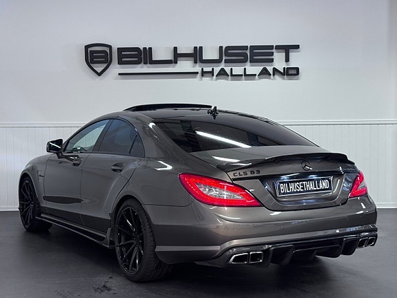 Mercedes-Benz CLS63 8 of 30