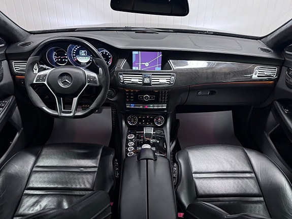 Mercedes-Benz CLS63 14 of 30