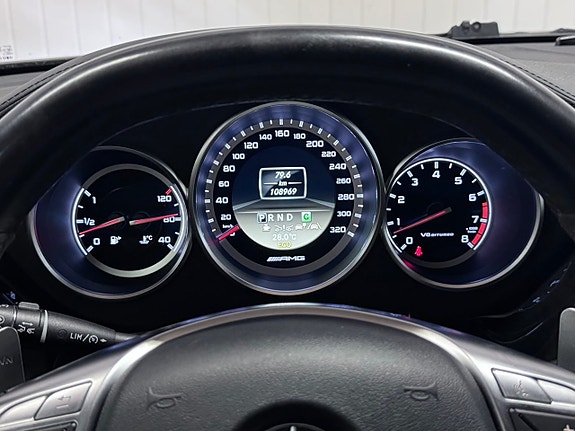 Mercedes-Benz CLS63 22 of 30