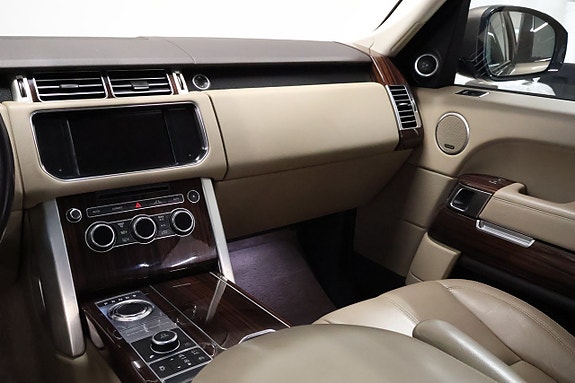 Land Rover Range Rover 18 of 30