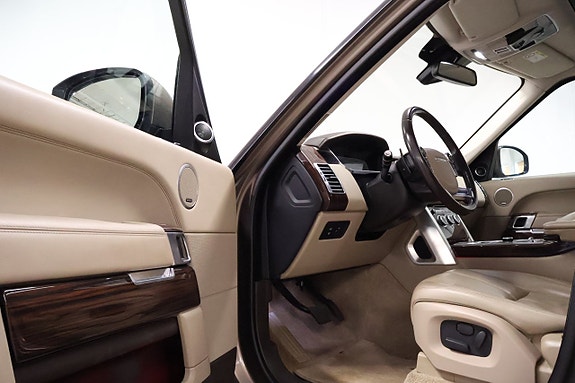 Land Rover Range Rover 9 of 30