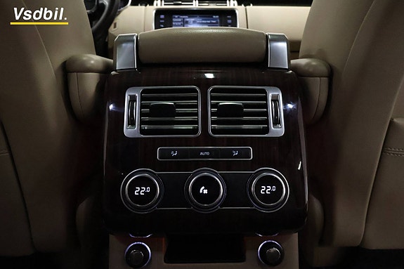 Land Rover Range Rover 27 of 30