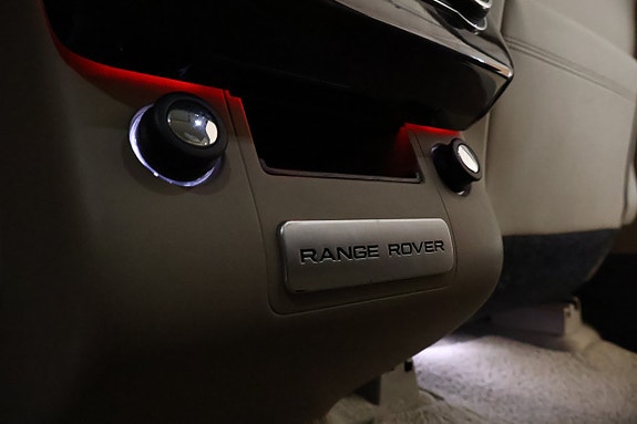 Land Rover Range Rover 27 of 30