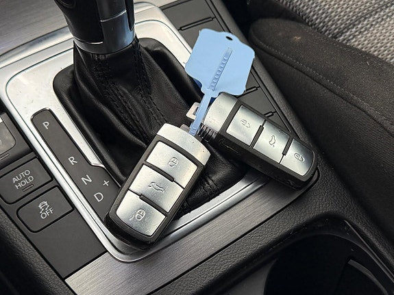 Volkswagen Passat 15 of 24