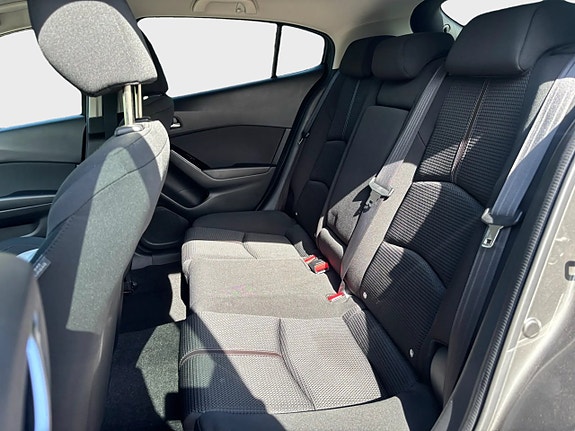 Mazda 3 8 of 13