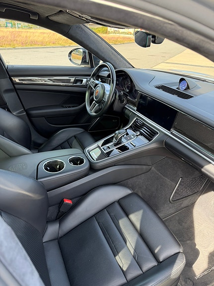 Porsche Panamera Turbo 5 of 5