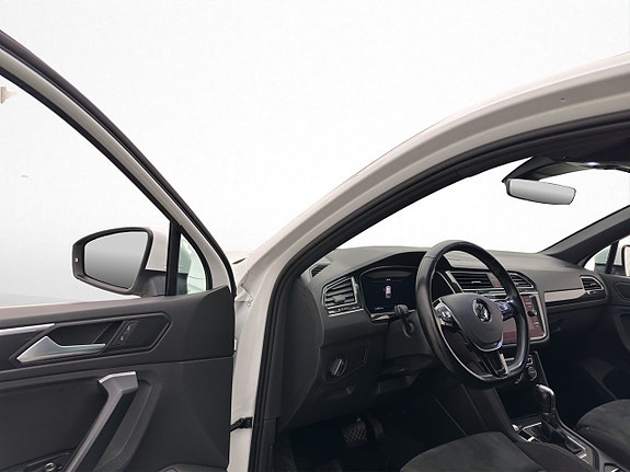 Volkswagen Tiguan 13 of 30