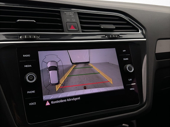 Volkswagen Tiguan 21 of 30