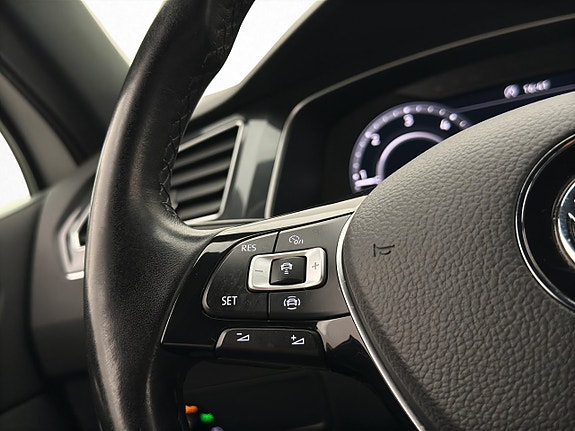 Volkswagen Tiguan 17 of 30