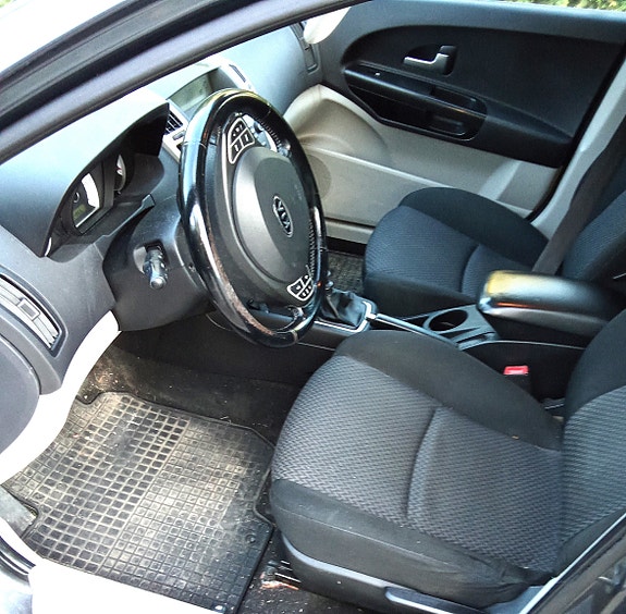 Kia Ceed 6 of 8