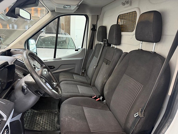 Ford Transit 10 of 23