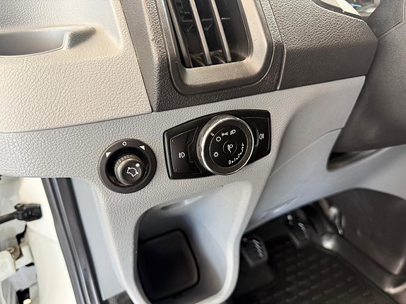 Ford Transit 23 of 23