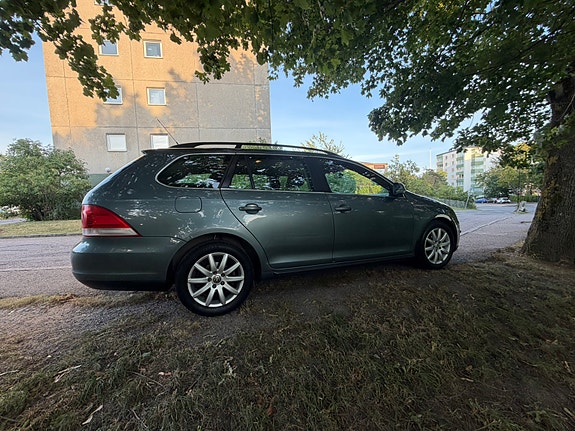 Volkswagen Golf V 3 of 6