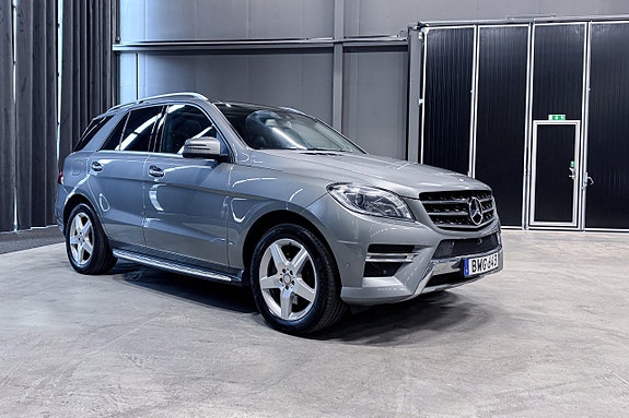 Mercedes-Benz ML250 8 of 18