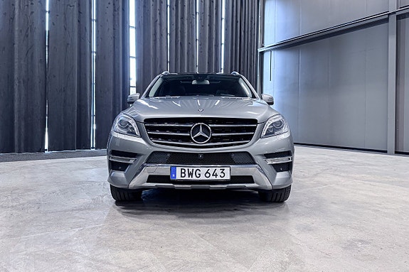 Mercedes-Benz ML250 9 of 18