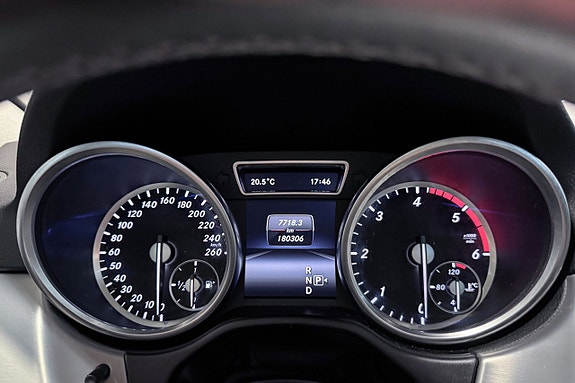 Mercedes-Benz ML250 15 of 18