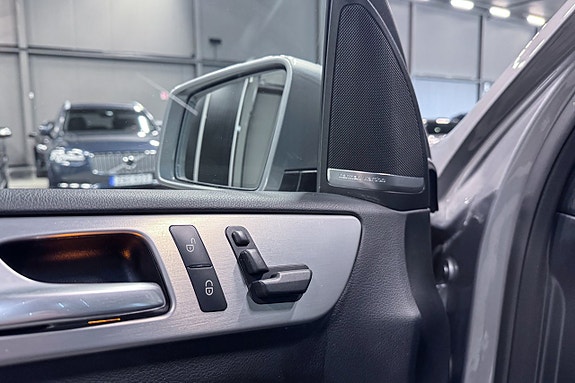 Mercedes-Benz ML250 12 of 18