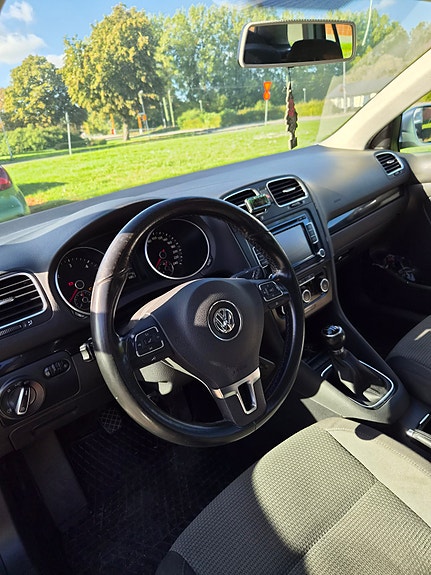 Volkswagen Golf VI 4 of 4