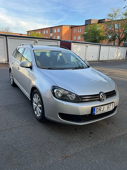 Volkswagen Golf VI 2 of 6