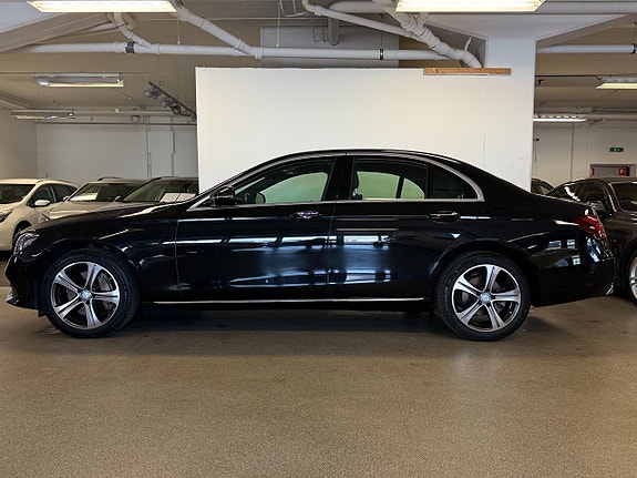 Mercedes-Benz E200 2 of 14