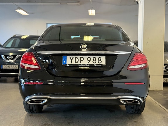 Mercedes-Benz E200 7 of 14