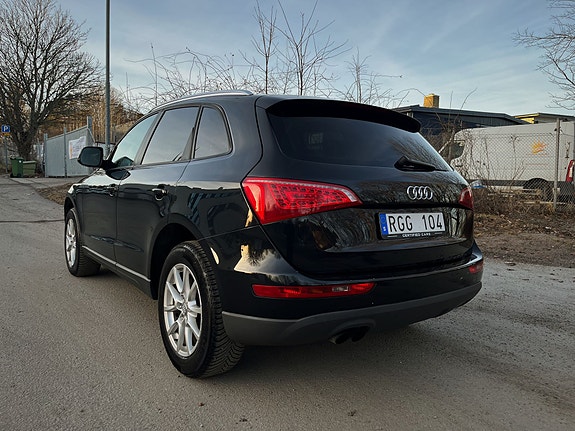 Audi Q5 2 of 15