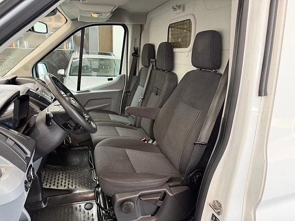 Ford Transit 23 of 23