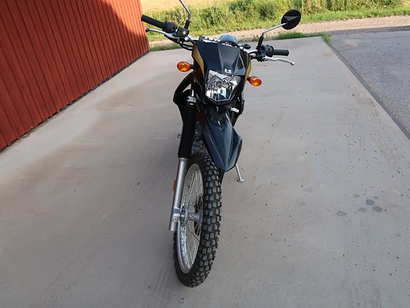 Kawasaki KLX 230 2 of 6
