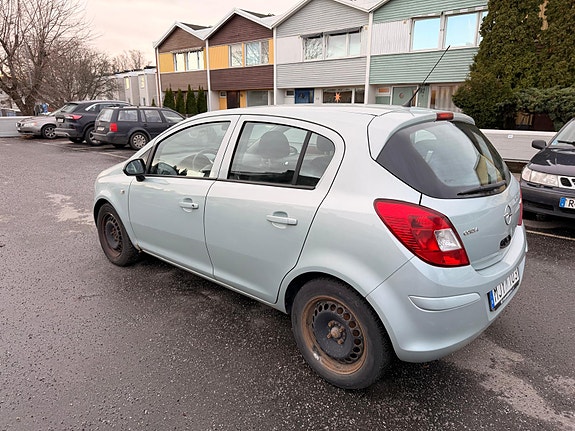 Opel Corsa 3 of 6