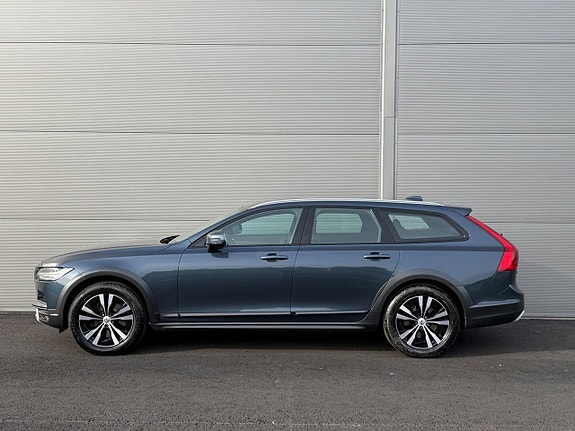 Volvo V90 Cross Country 15 of 16