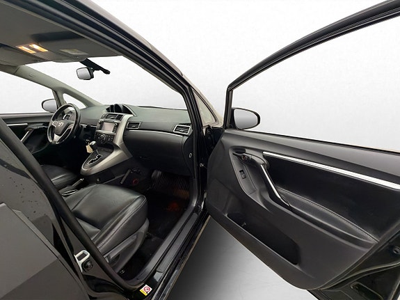 Toyota Verso 12 of 27