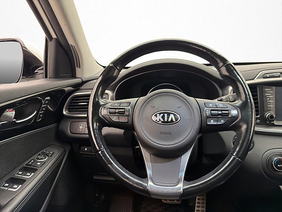 Kia Sorento 11 of 30