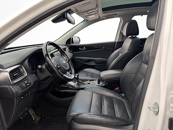 Kia Sorento 9 of 30