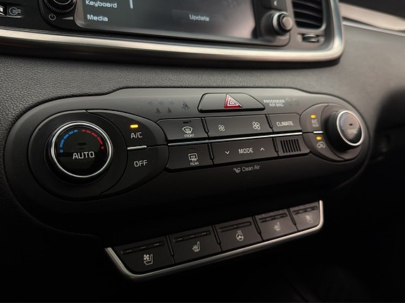 Kia Sorento 25 of 30