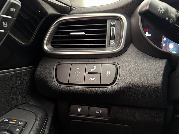 Kia Sorento 28 of 30