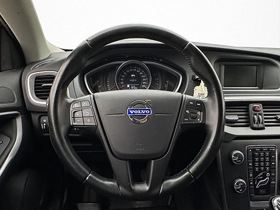Volvo V40 10 of 22