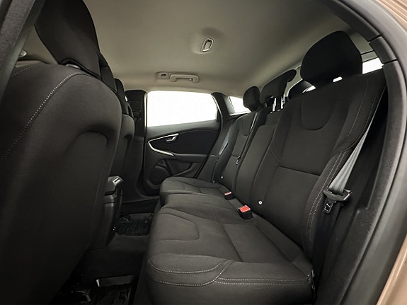 Volvo V40 13 of 22