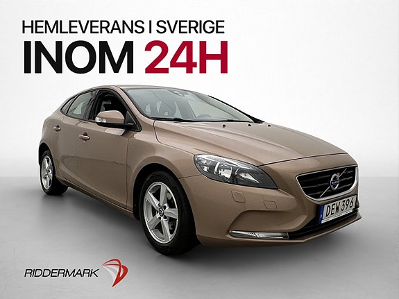 Volvo V40 3 of 22