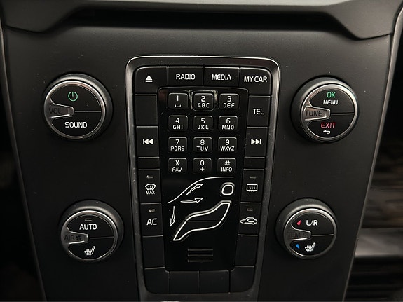 Volvo V40 18 of 22