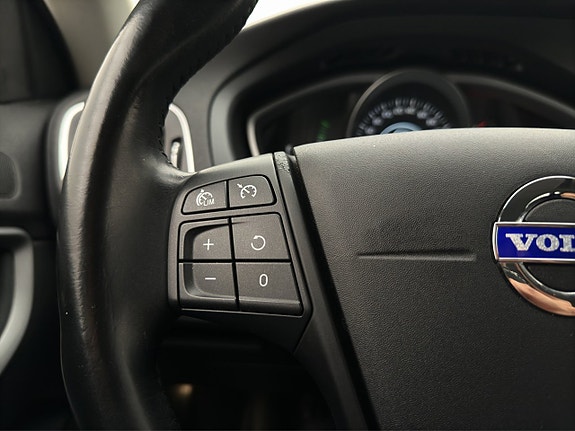 Volvo V40 16 of 22