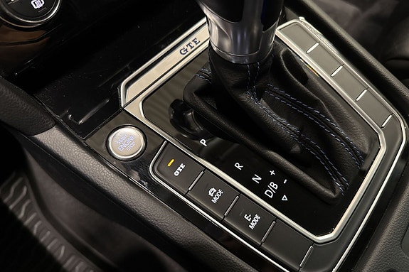 Volkswagen Passat 17 of 22