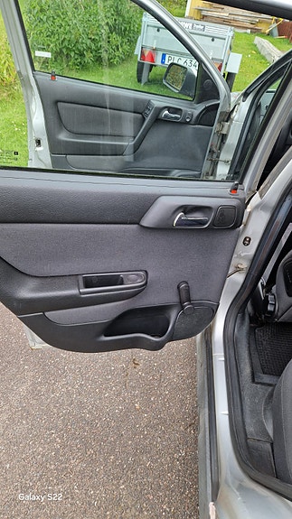 Opel Astra 3 of 8