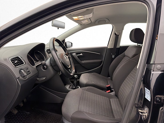 Volkswagen Polo 9 of 17