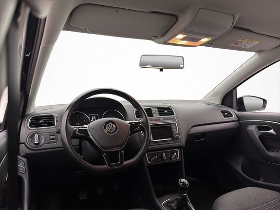 Volkswagen Polo 10 of 17