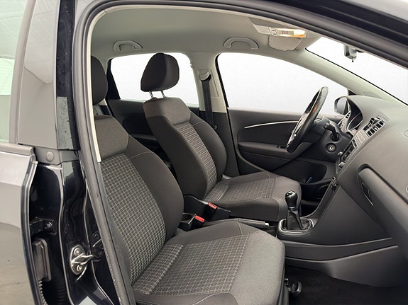 Volkswagen Polo 11 of 17