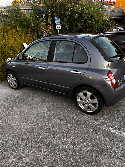Nissan Micra 4 of 7
