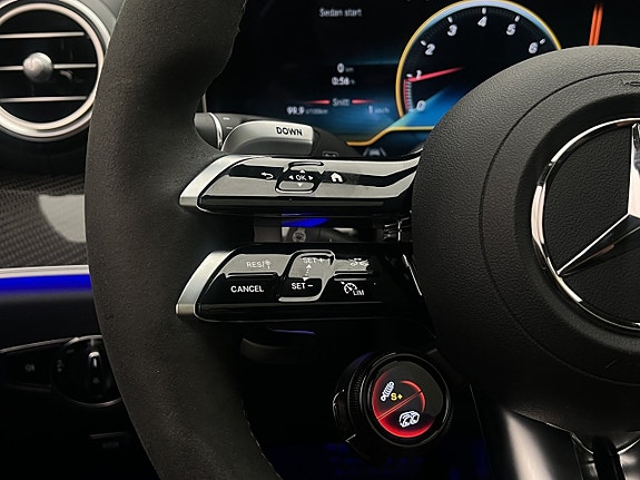 Mercedes-Benz E63 14 of 30